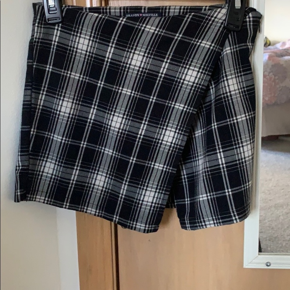 Brandy Melville Black and White Skort